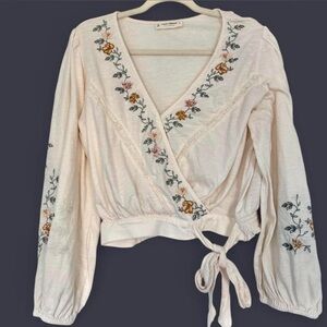Lucky Brand Boho Embroidered Floral Wrap Top (Medium)